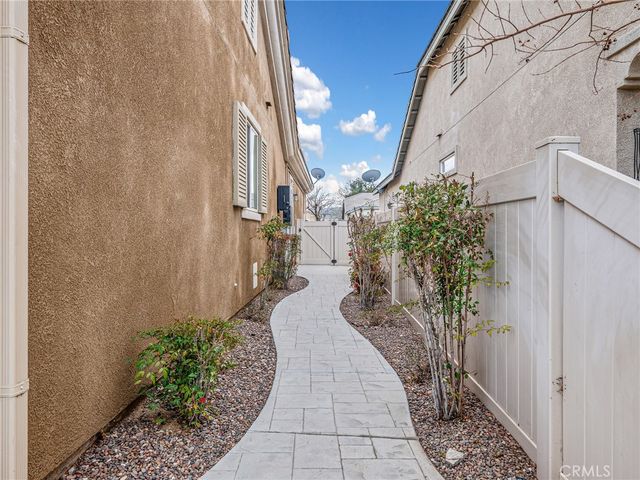 19420 Verbena Street, Apple Valley, CA 92308