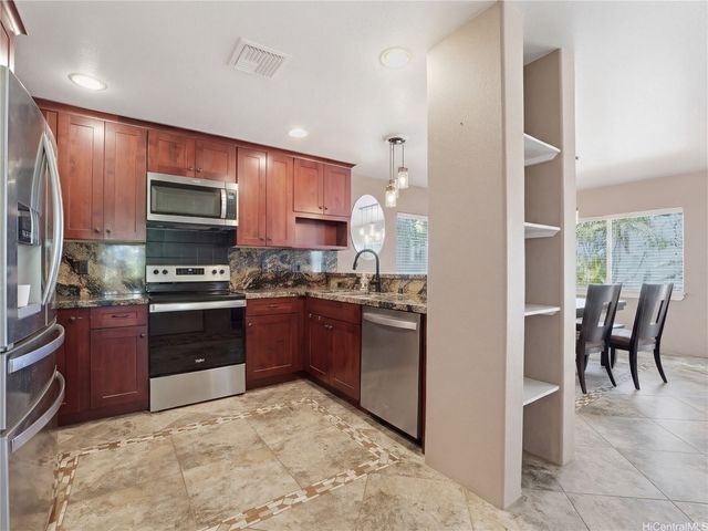 87-2201 Pakeke Street 65, Waianae, HI 96792