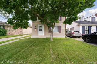 23709 W Chicago, Redford, MI 48239