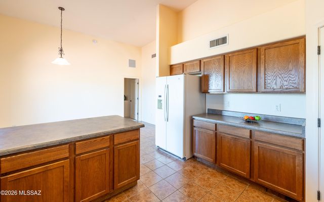 32 S Happy Valley Saddle Drive, Tucson, AZ 85748