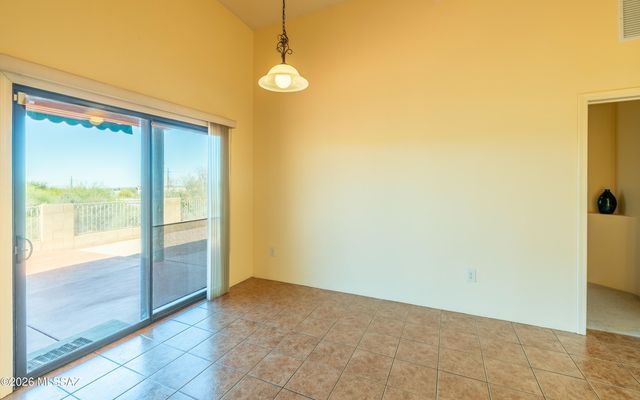 32 S Happy Valley Saddle Drive, Tucson, AZ 85748