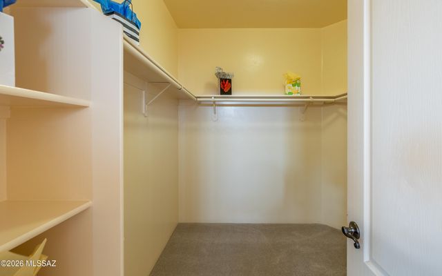 32 S Happy Valley Saddle Drive, Tucson, AZ 85748