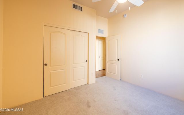 32 S Happy Valley Saddle Drive, Tucson, AZ 85748