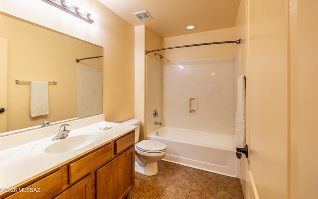 32 S Happy Valley Saddle Drive, Tucson, AZ 85748