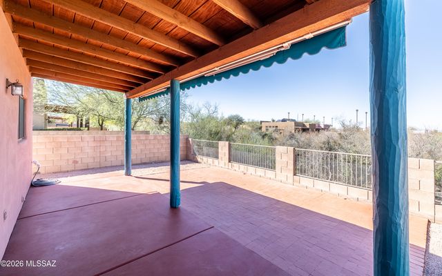 32 S Happy Valley Saddle Drive, Tucson, AZ 85748