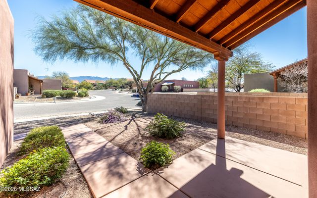 32 S Happy Valley Saddle Drive, Tucson, AZ 85748