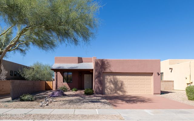32 S Happy Valley Saddle Drive, Tucson, AZ 85748