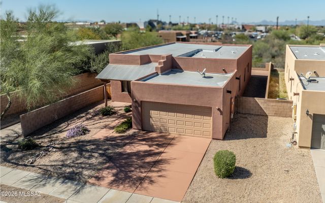 32 S Happy Valley Saddle Drive, Tucson, AZ 85748