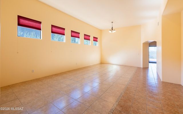 32 S Happy Valley Saddle Drive, Tucson, AZ 85748