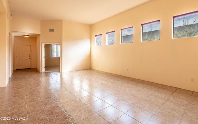 32 S Happy Valley Saddle Drive, Tucson, AZ 85748
