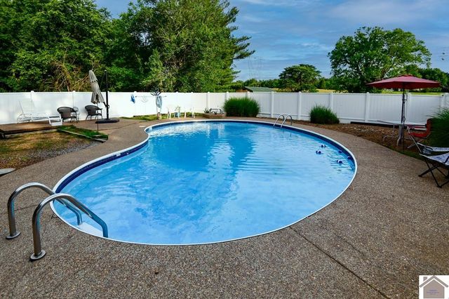 740 Tyree Rd, Paducah, KY 42003