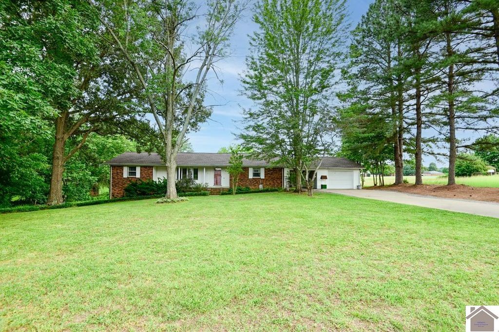 740 Tyree Rd, Paducah, KY 42003
