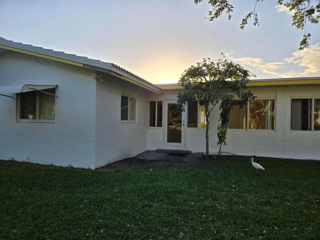 1320 NW 82nd Avenue, Plantation, FL 33322