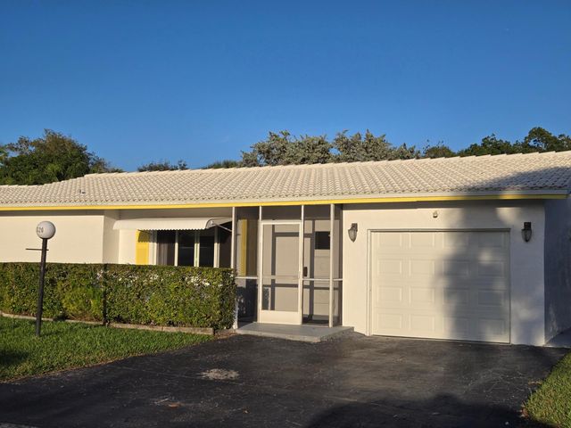 1320 NW 82nd Avenue, Plantation, FL 33322