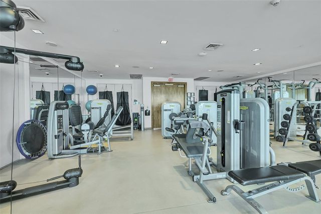 101 S Fort Lauderdale Beach Boulevard 906, Fort Lauderdale, FL 33316