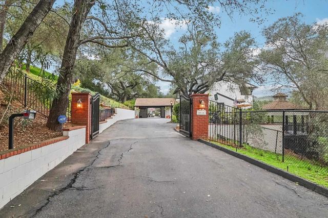 1871 Tecalote Drive, Fallbrook, CA 92028