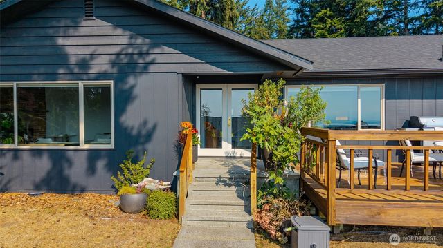 5959 Sundown Lane, Freeland, WA 98249
