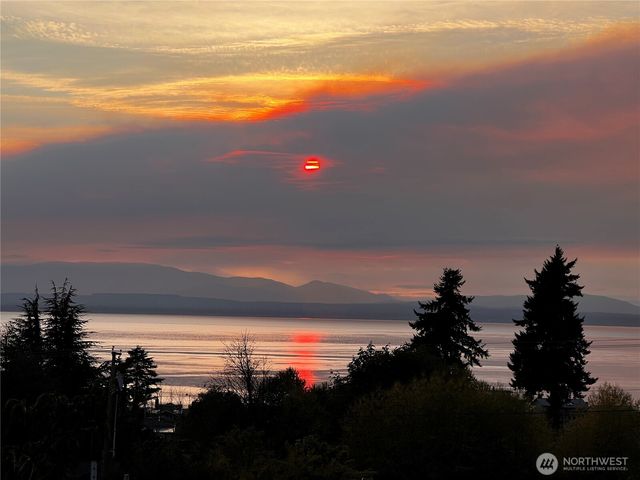 5959 Sundown Lane, Freeland, WA 98249