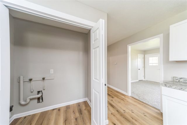 408 E Benton Street, Winterset, IA 50273