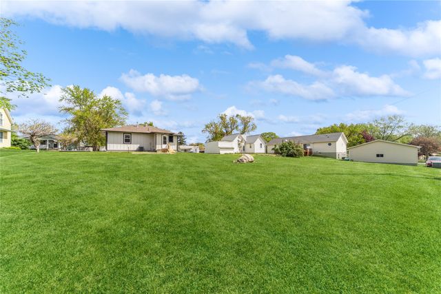 408 E Benton Street, Winterset, IA 50273