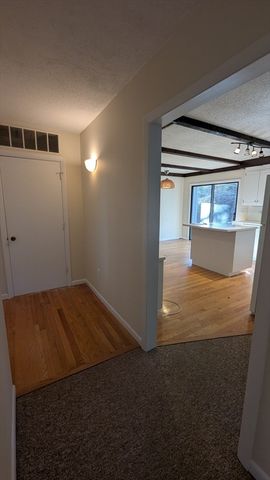 10 Sherwood Ave, Foxboro, MA 02035