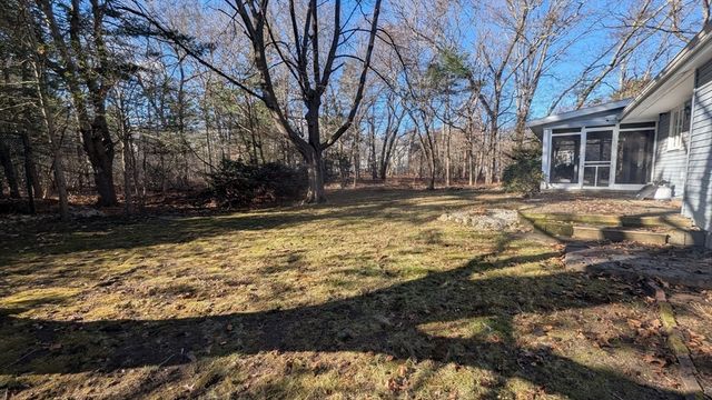 10 Sherwood Ave, Foxboro, MA 02035