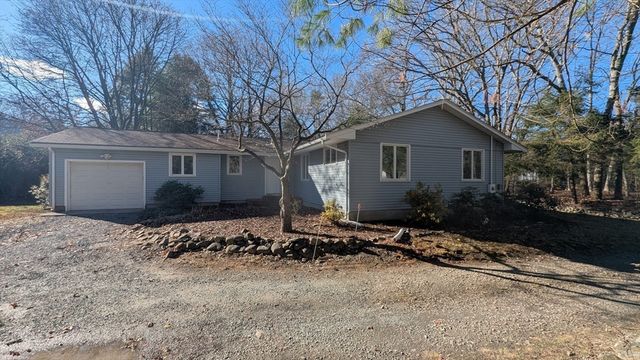 10 Sherwood Ave, Foxboro, MA 02035