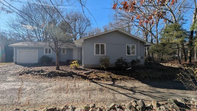 10 Sherwood Ave, Foxboro, MA 02035