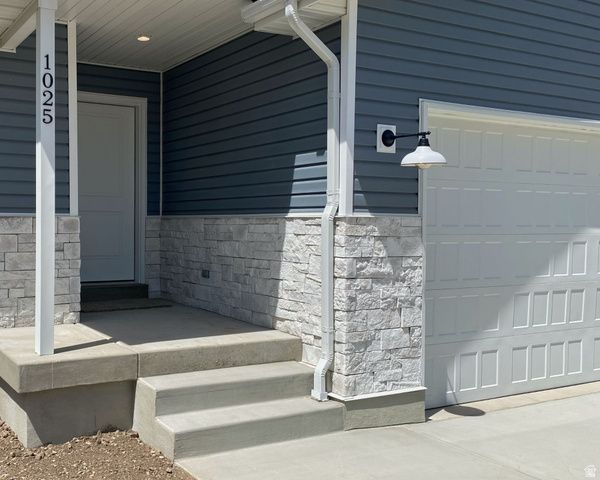 1025 S GRAMERCY AVE, Ogden, UT 84404