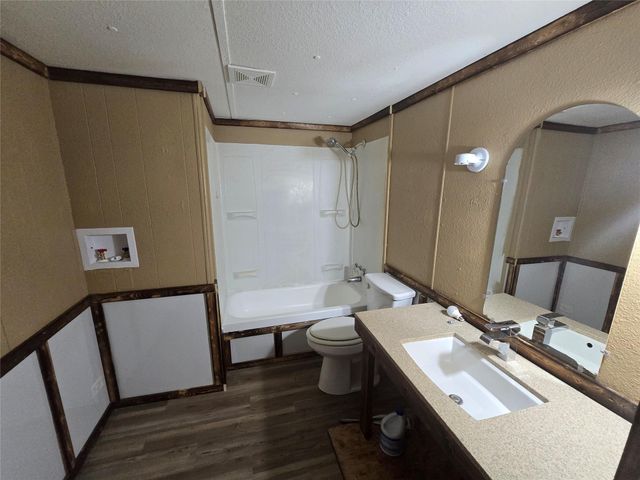 124 Blue Flame RD, Cedar Creek, TX 78612