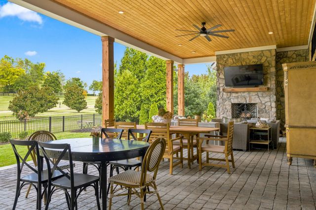 6062 Pelican Way, College Grove, TN 37046