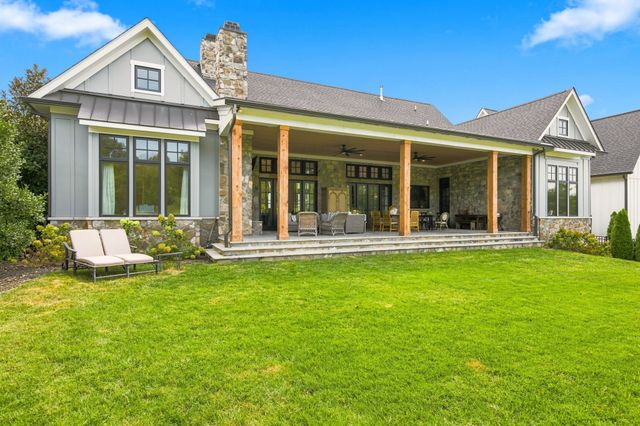 6062 Pelican Way, College Grove, TN 37046