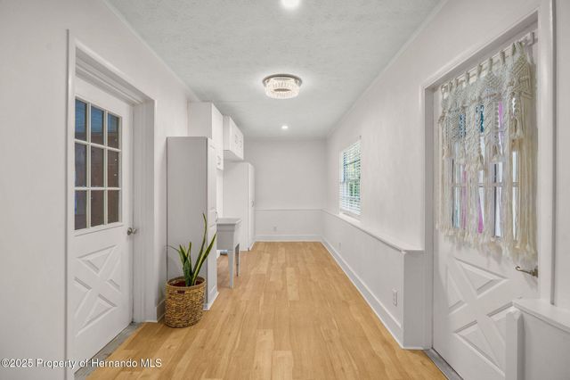 37321 Hickory Hill Lane, Dade City, FL 33525