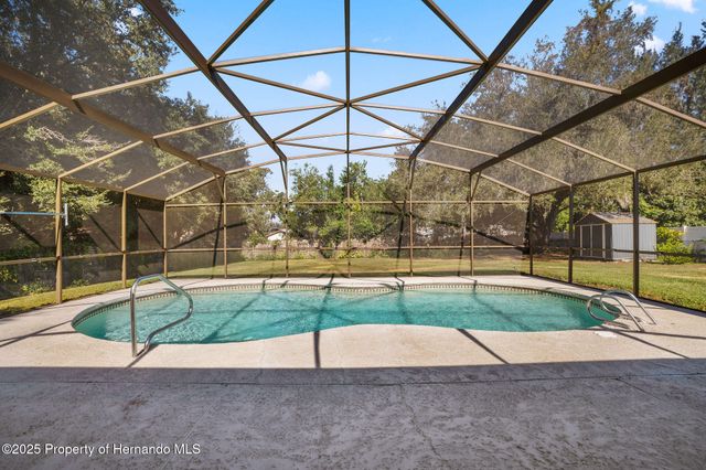 37321 Hickory Hill Lane, Dade City, FL 33525