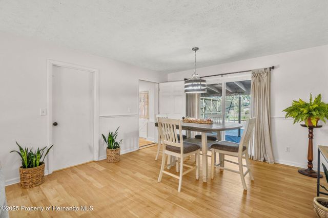 37321 Hickory Hill Lane, Dade City, FL 33525