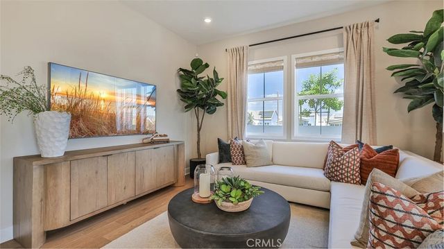 27330 Black Walnut Place, Valencia, CA 91381