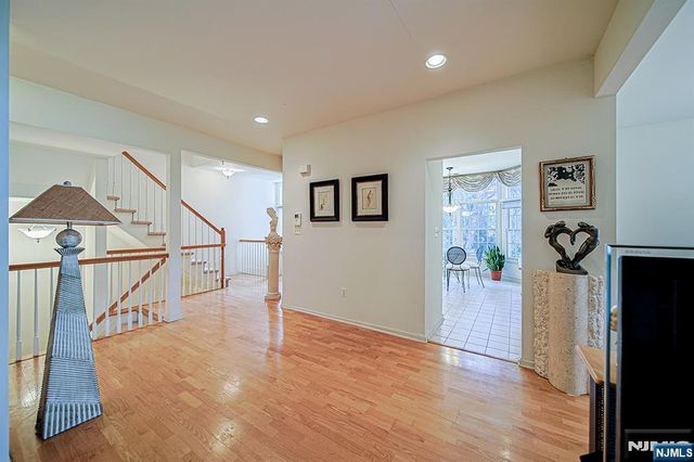 604 Turlington Court 234, Livingston, NJ 07039