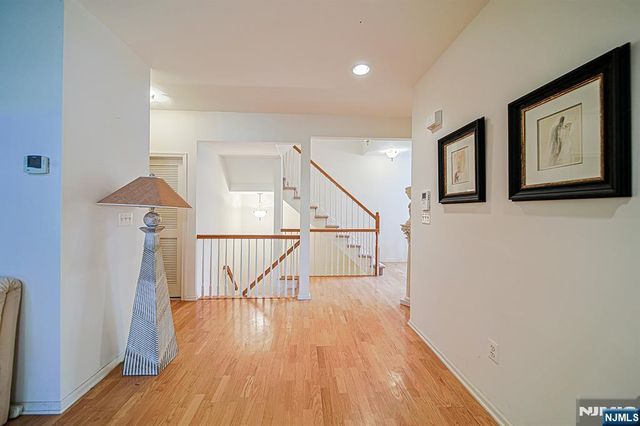 604 Turlington Court 234, Livingston, NJ 07039
