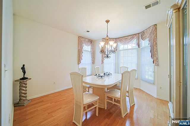 604 Turlington Court 234, Livingston, NJ 07039
