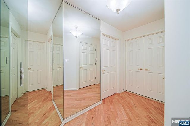 604 Turlington Court 234, Livingston, NJ 07039