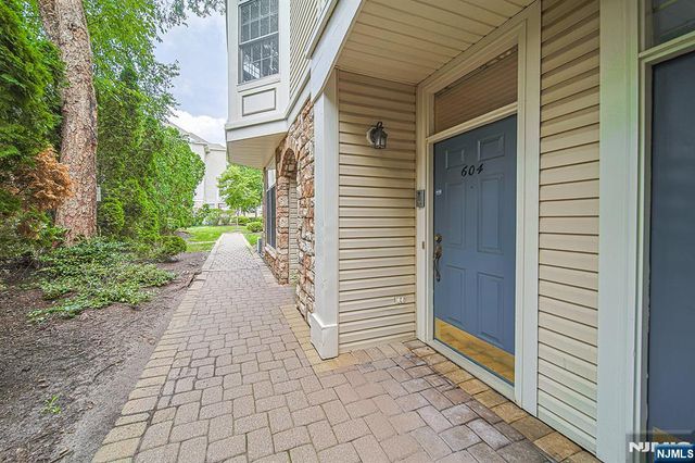 604 Turlington Court 234, Livingston, NJ 07039