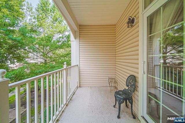 604 Turlington Court 234, Livingston, NJ 07039