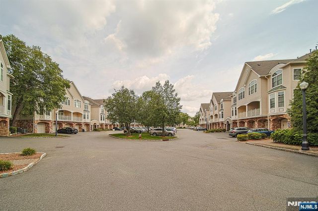 604 Turlington Court 234, Livingston, NJ 07039