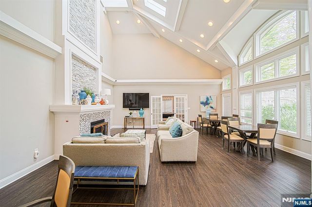 604 Turlington Court 234, Livingston, NJ 07039