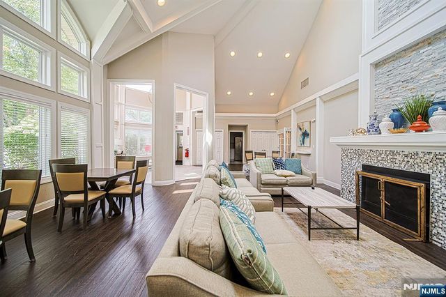 604 Turlington Court 234, Livingston, NJ 07039