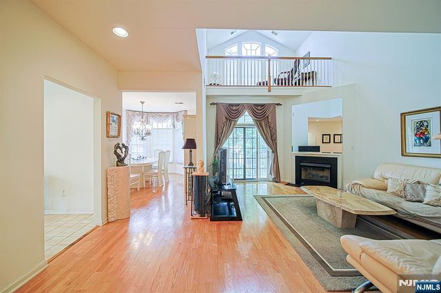604 Turlington Court 234, Livingston, NJ 07039