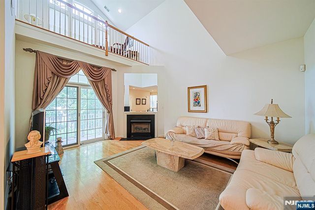 604 Turlington Court 234, Livingston, NJ 07039