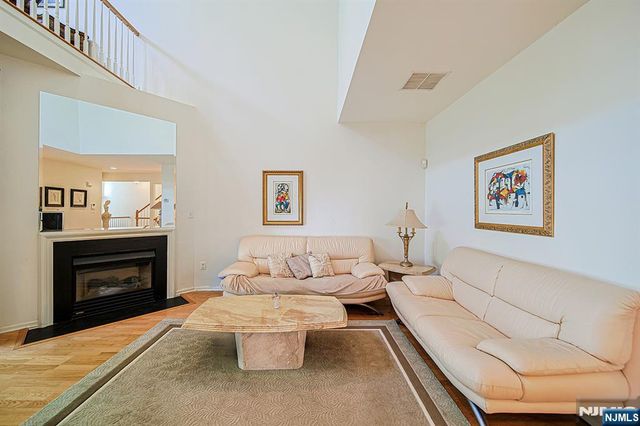 604 Turlington Court 234, Livingston, NJ 07039