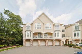 604 Turlington Court 234, Livingston, NJ 07039