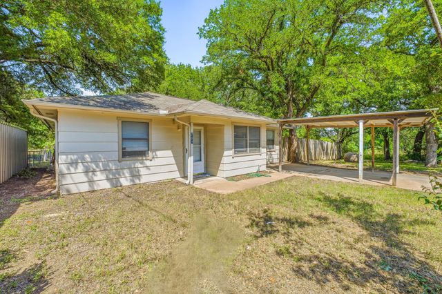 702 S Jackson Street, Stephenville, TX 76401